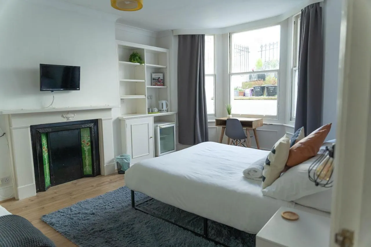 Upper Rock Rooms Brighton